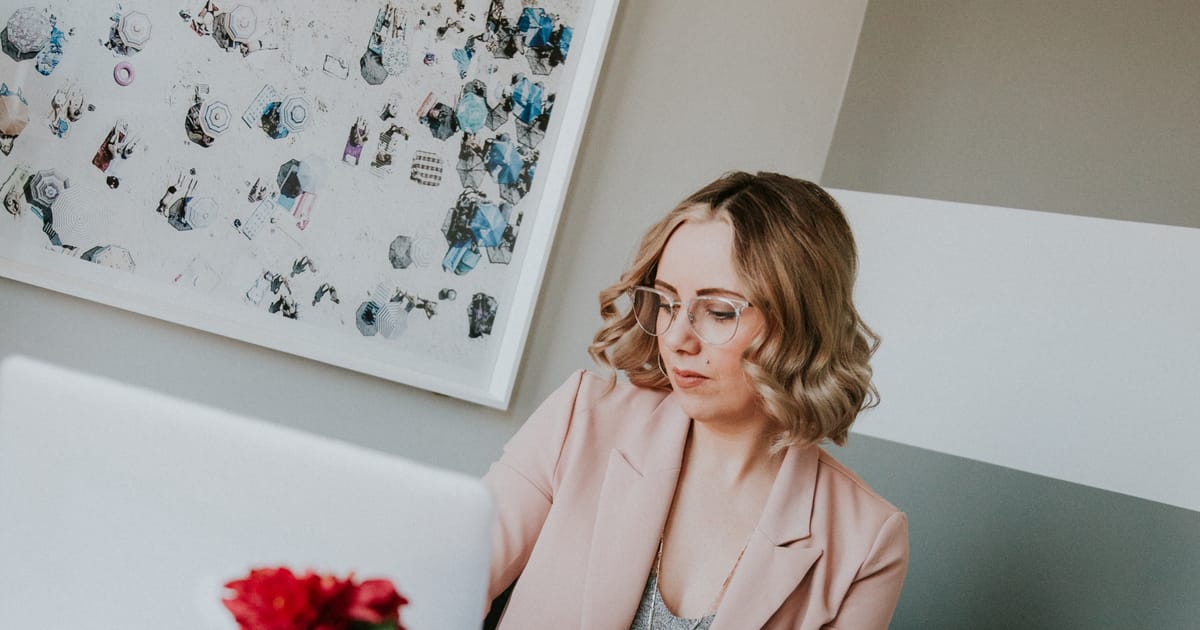 Vanessa Landry Homelife Guaranteed Realty/Live Furnished Edmonton