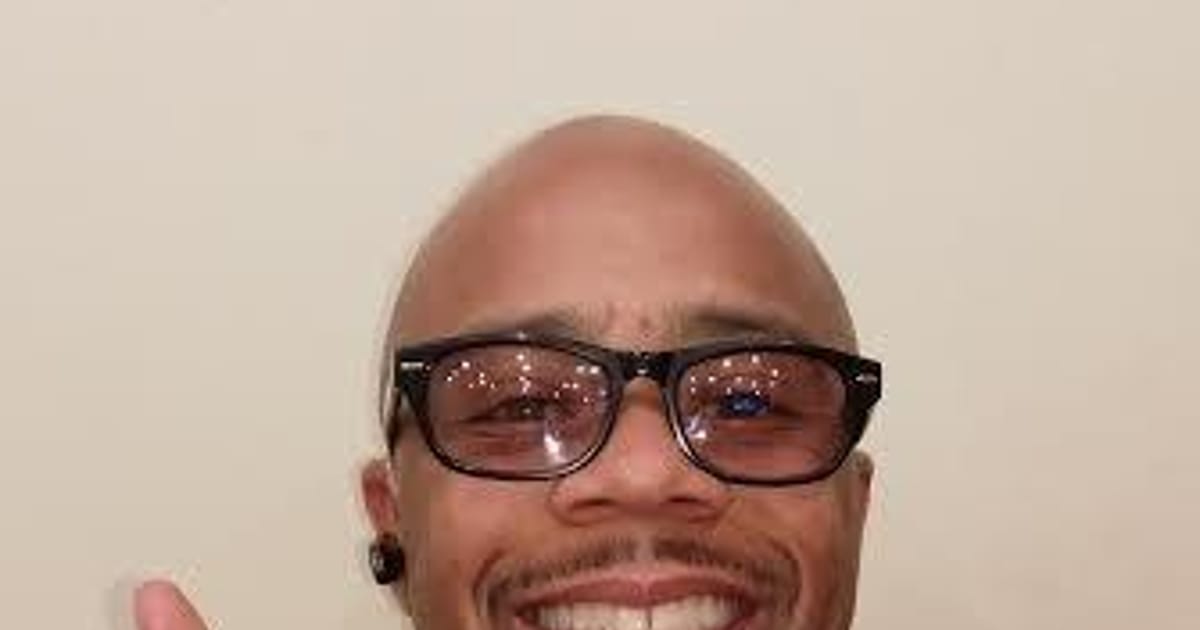 Edmond Kelly Chicago, Illinois about.me