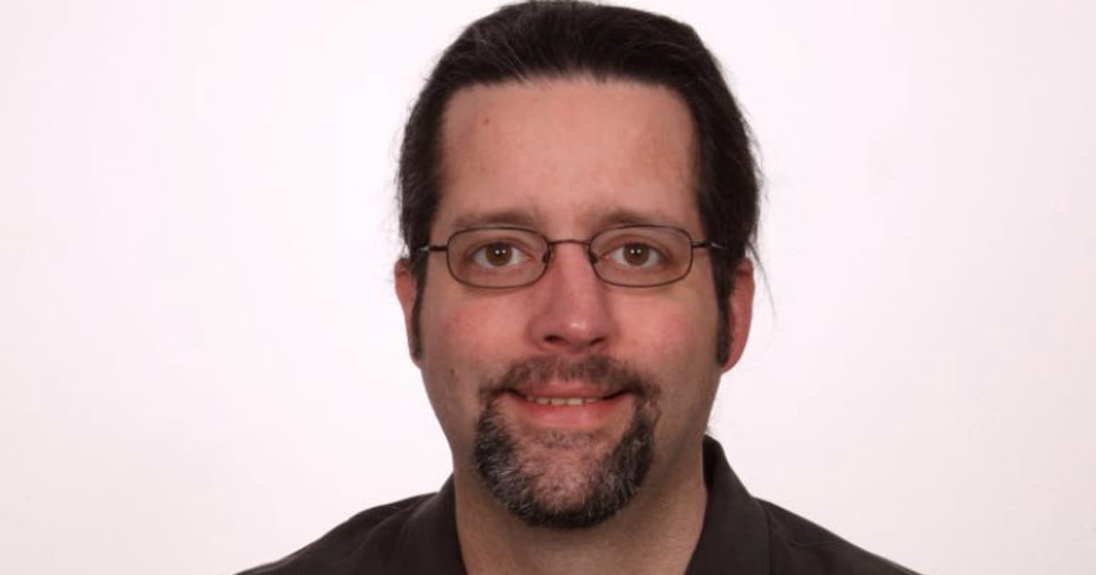 brian-burgess-minnesota-consumer-tech-writer-editor-degree-in