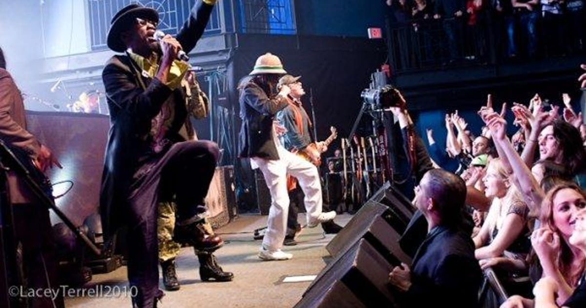 Alfredo Flores about.me