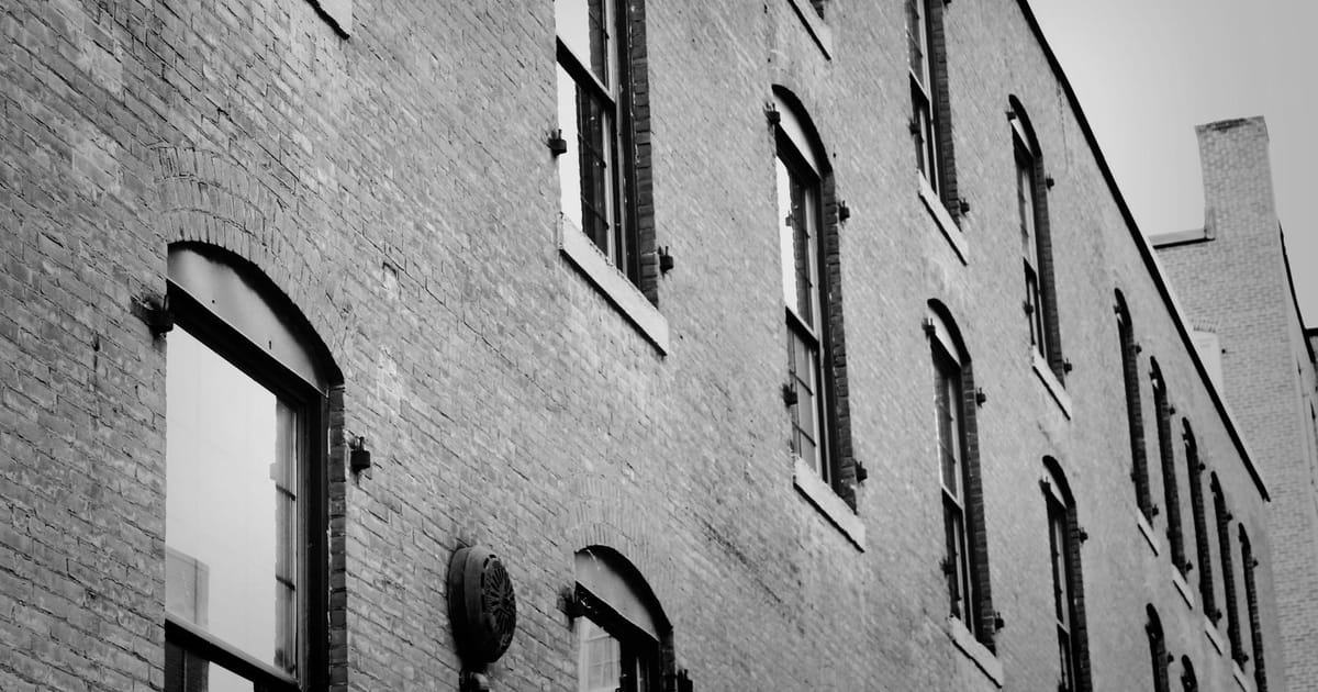 JESSICA CHABOT Montréal, Éditrice de contenus numériques about.me