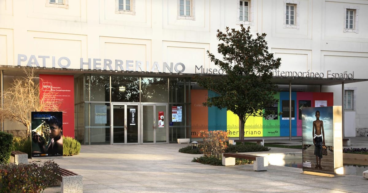 PATIO HERRERIANO about.me