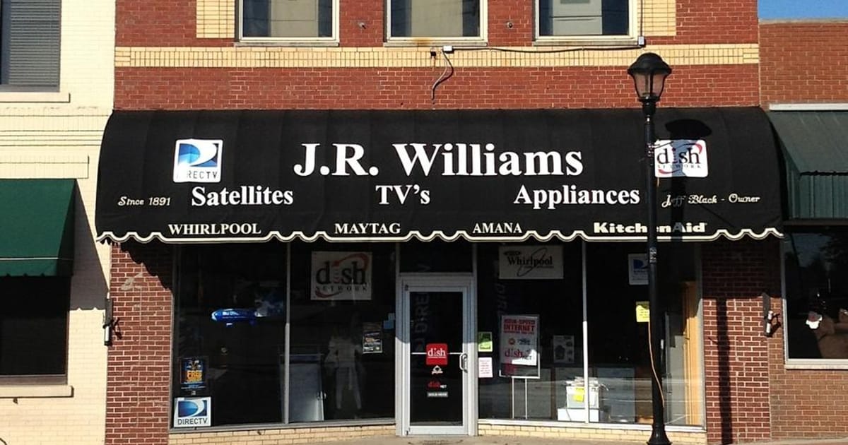 JR Williams Downtown Beaver Dam, Ky under the Black Awning, Sell