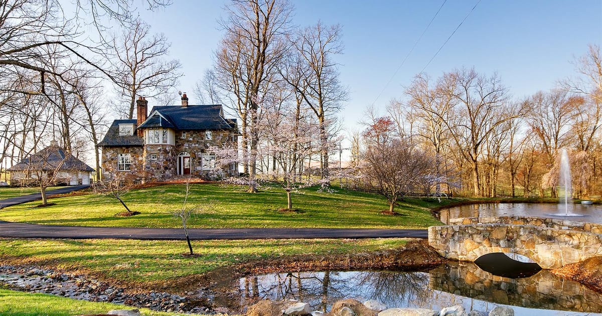 Kim Spear Ashburn, Virginia, Realtor, The Spear Realty Group,, Keller