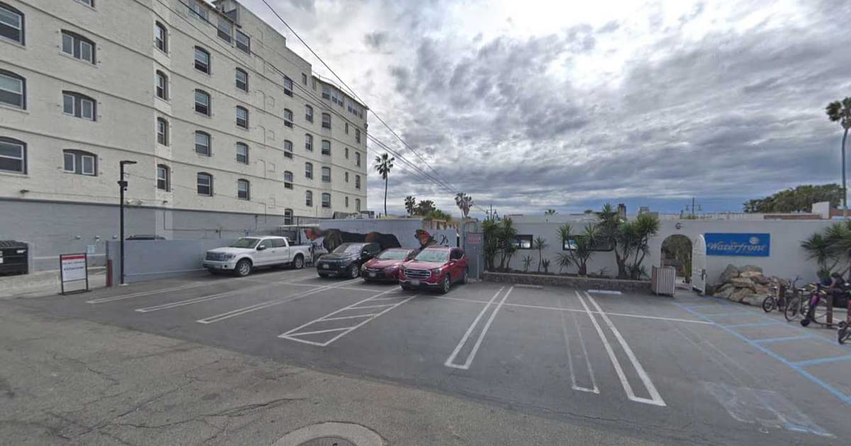 Venice Beach Boardwalk Parking Los Angeles about.me